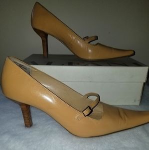Alfani vintage strapy pumps mildly worn
